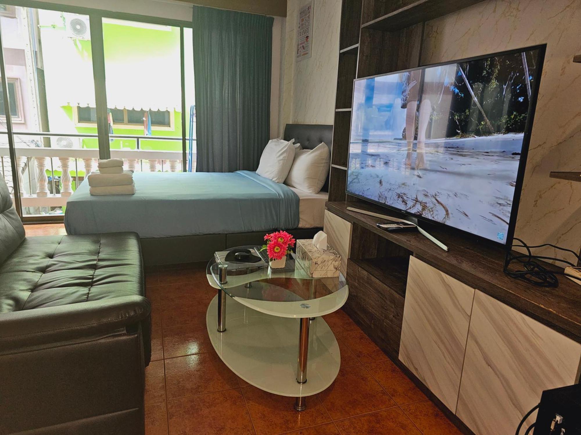 Patong Central Residence And Apartment Quarto foto